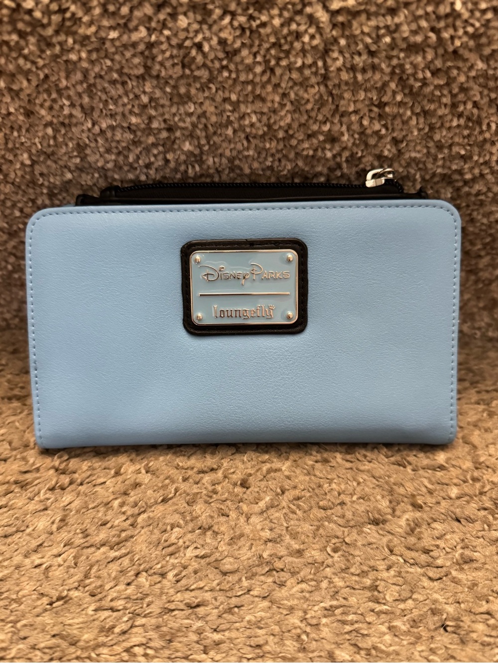 Loungefly Disney Parks Dogs wallet Pongo, Lady, and Pluto New W/out Tags